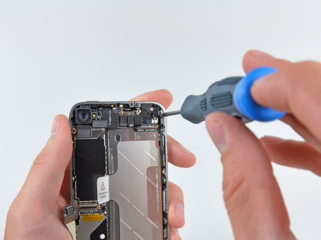 苹果 iPhone 4 手机拆解