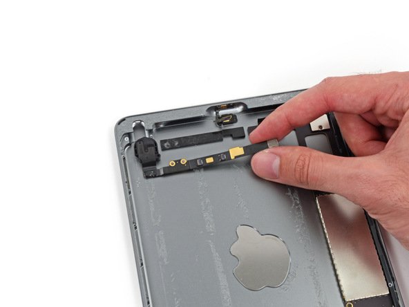 苹果 iPad mini 2 拆机组图
