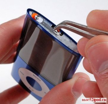 09新款苹果iPod Nano拆解及零件组图：露出锁机开关