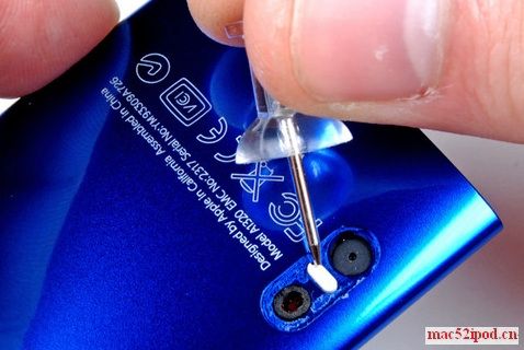 09新款苹果iPod Nano拆解及零件组图：取下白色卡子