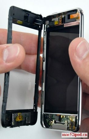 打开第3代苹果iPod touch保护壳