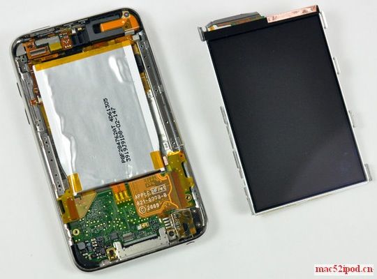 拆解过程和零件组图：屏幕与iPod机身分离