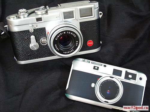 Leica莱卡相机外形的苹果iPhone手机、iPod touch保护壳与Leica莱卡相机实机对比照片