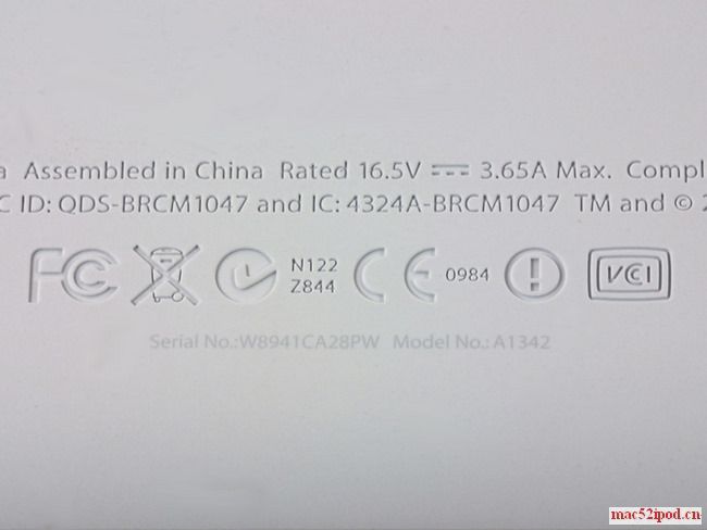 09款新一代苹果Macbook笔记本电脑底部标识