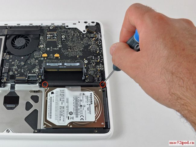 新一代苹果Macbook笔记本电脑的硬盘照片