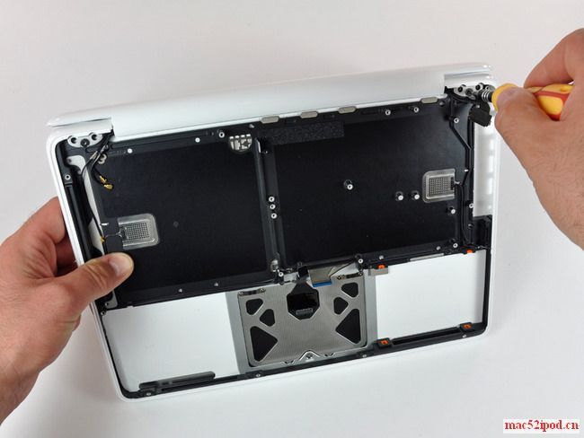 09新款苹果Macbook笔记本的音箱喇叭拆机图