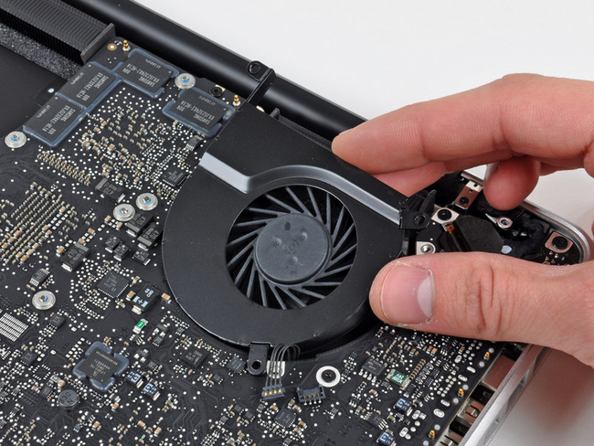 i5/i7处理器版苹果Macbook Pro笔记本电脑的散热风扇