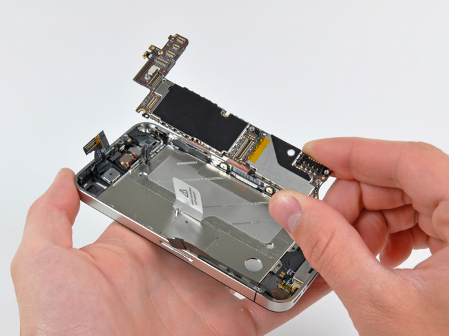苹果 iPhone 4 手机主板