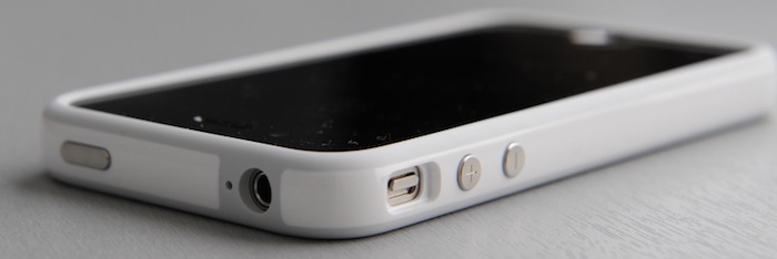 苹果 iPhone 4 手机官方保护套“bumper”实机效果图