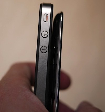 苹果 iPod touch 4 和 iPhone 4 对比