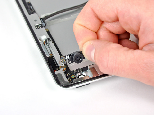 拆解苹果 iPad 2 的后置摄像头