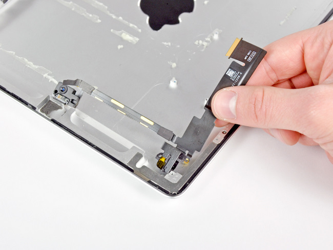 拆解苹果 iPad 2 的前置摄像头