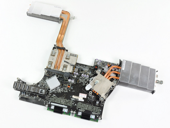 2011年新款苹果 iMac 的主板