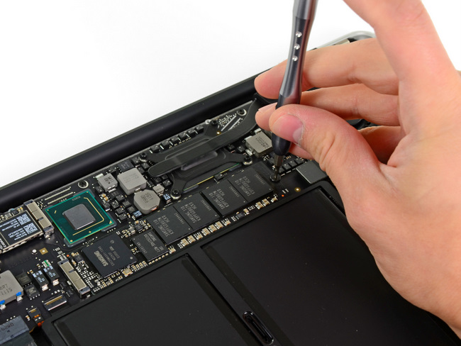 2011年款苹果 MacBook Air 超薄笔记本电脑的硬盘