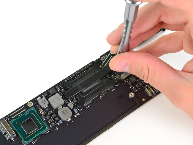 2011年款苹果 MacBook Air 超薄笔记本电脑的 CPU 散热器