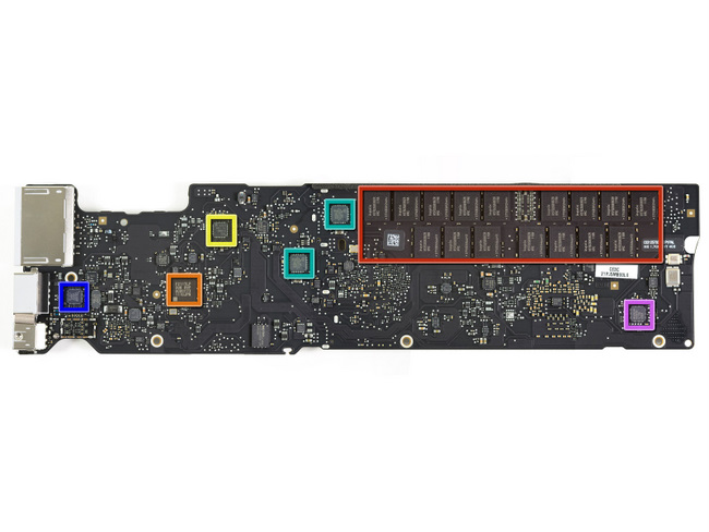 2011年款苹果 MacBook Air 超薄笔记本电脑的主板背面芯片