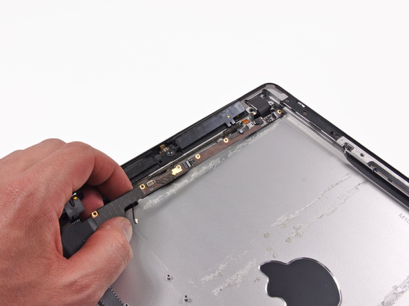 第三代苹果 iPad 拆机组图