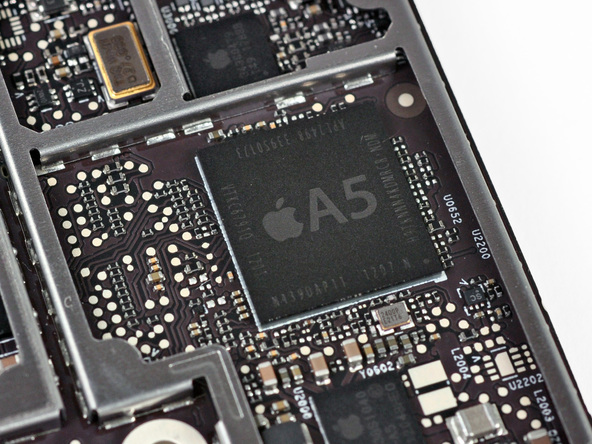 苹果第三代 Apple TV 的 A5 芯片特写