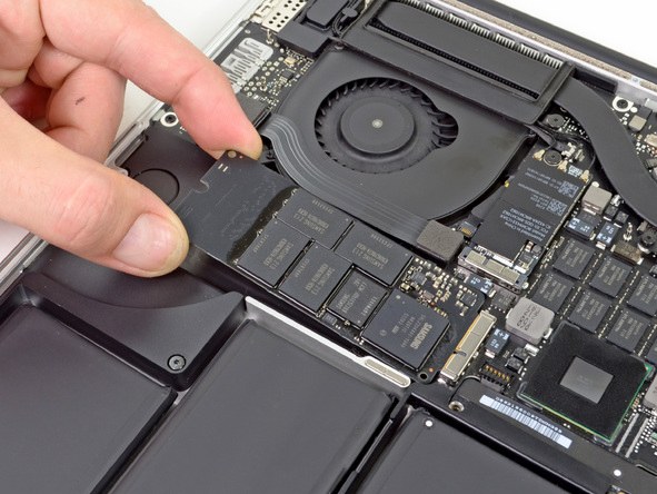 2012 款 Retina 屏苹果 MacBook Pro 笔记本电脑拆机