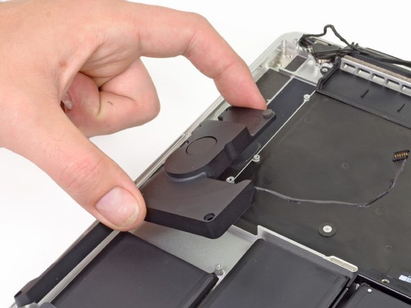 2012 款 Retina 屏苹果 MacBook Pro 笔记本电脑拆机