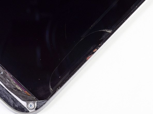 2012 款 Retina 屏苹果 MacBook Pro 笔记本电脑的屏幕拆机组图
