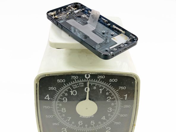 苹果 iPhone 5 的外壳重量