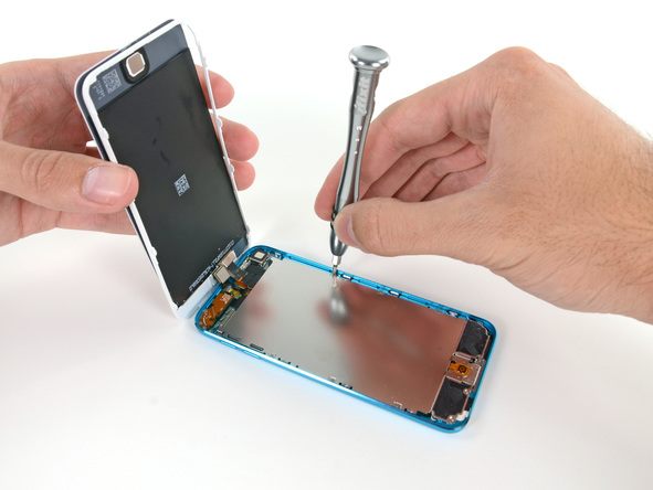苹果 iPod touch 5 拆机组图