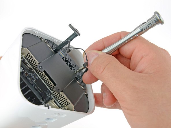 2013 款苹果 AirPort Extreme 无线基站拆机组图