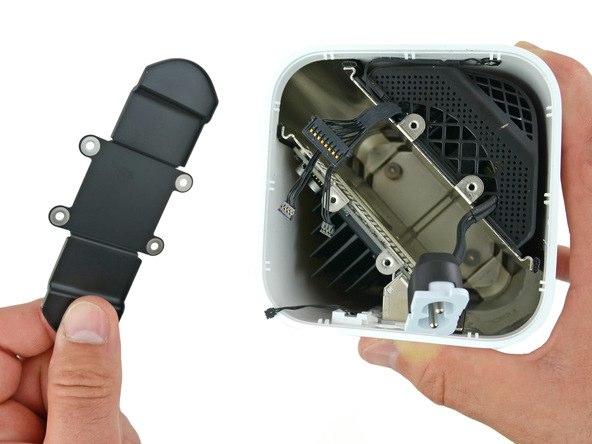 2013 款苹果 AirPort Extreme 无线基站拆机组图