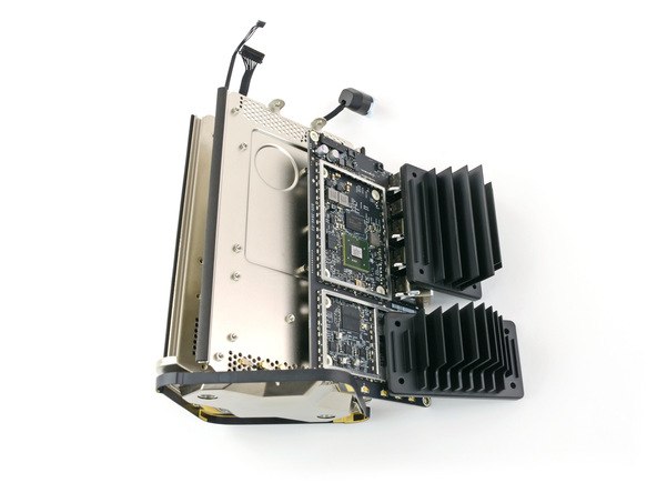 2013 款苹果 AirPort Extreme 无线基站拆机组图