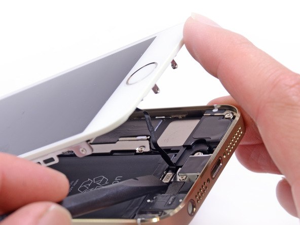 苹果 iPhone 5s 拆机组图