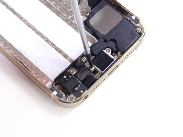 苹果 iPhone 5s 拆机组图