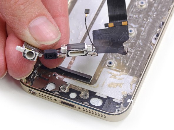 苹果 iPhone 5s 拆机组图