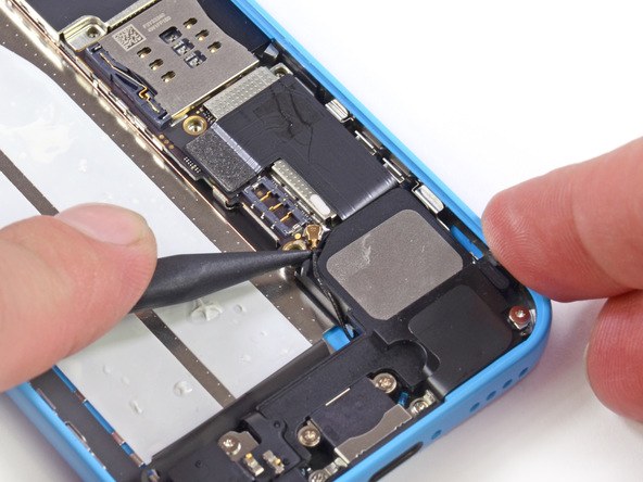 苹果 iPhone 5c 拆机组图