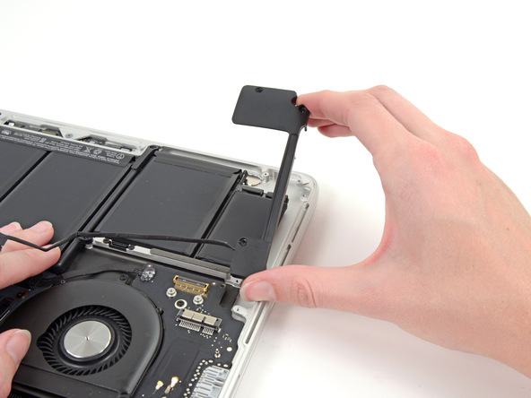 2013 款 13 寸 苹果 MacBook Pro Retina 笔记本拆机组图