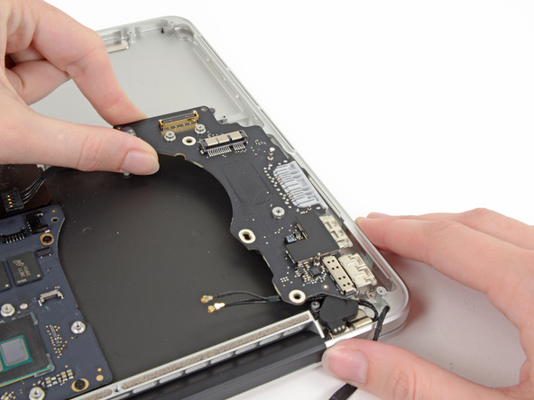 2013 款 13 寸 苹果 MacBook Pro Retina 笔记本拆机组图