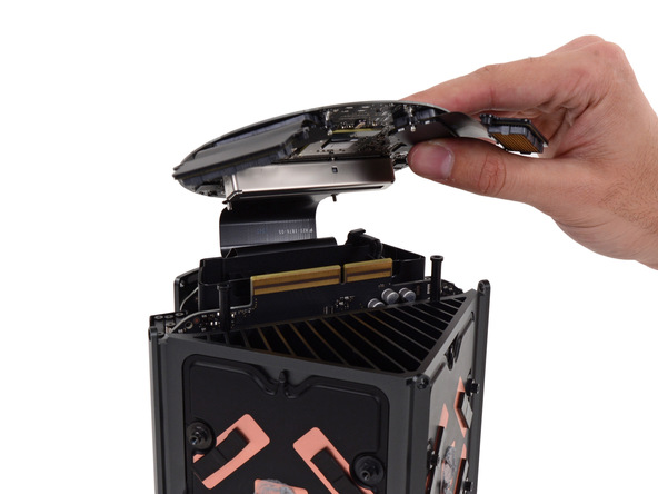 2013 款苹果 Mac Pro 工作站拆机组图