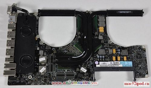 17寸苹果MacBook Pro笔记本电脑拆解组图：主板+喇叭+热管