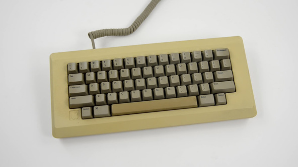 苹果 Macintosh 128K 拆机组图