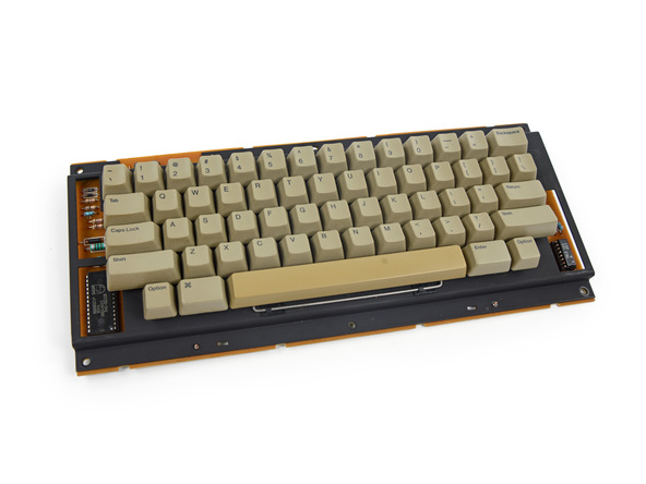 苹果 Macintosh 128K 拆机组图