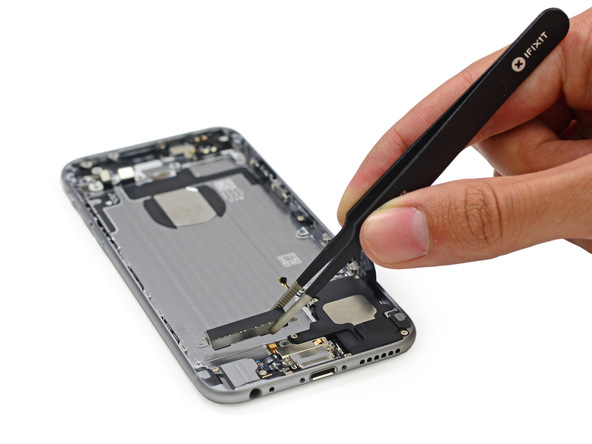 苹果 iPhone 6、iPhone 6 Plus 拆机组图