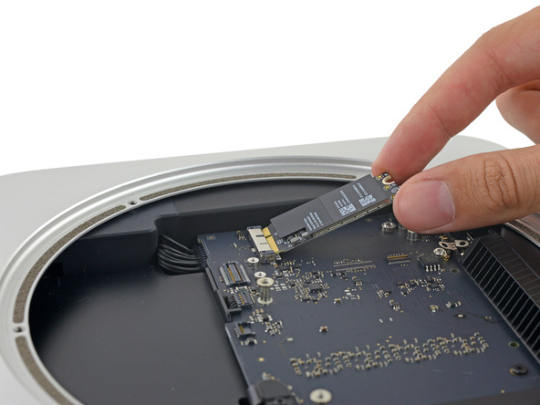 2014 款苹果 Mac Mini 拆机组图