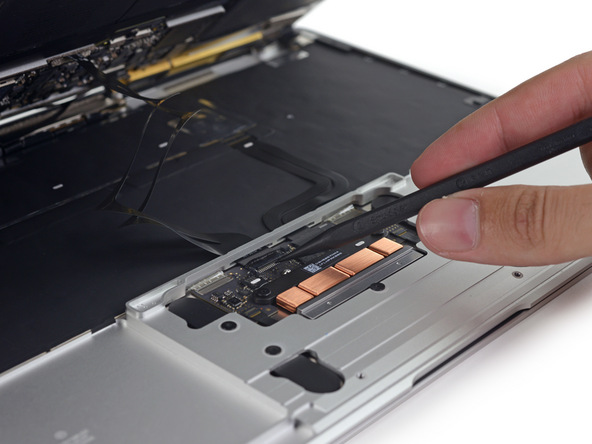 苹果 Retina Macbook 2015 拆机组图