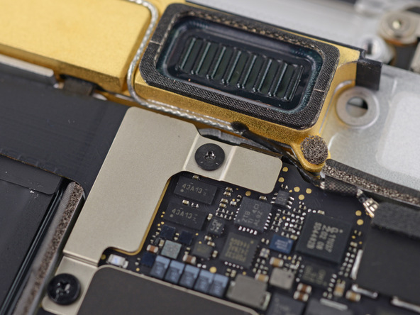 苹果 Retina Macbook 2015 拆机组图