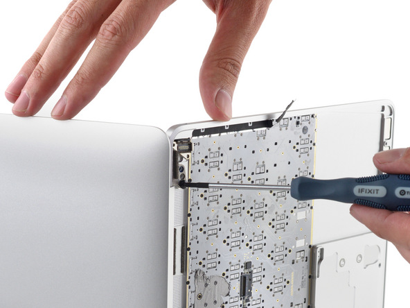 苹果 Retina Macbook 2015 拆机组图