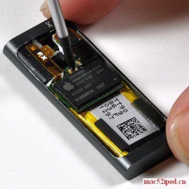 新一代苹果iPod Shuffle拆解组图